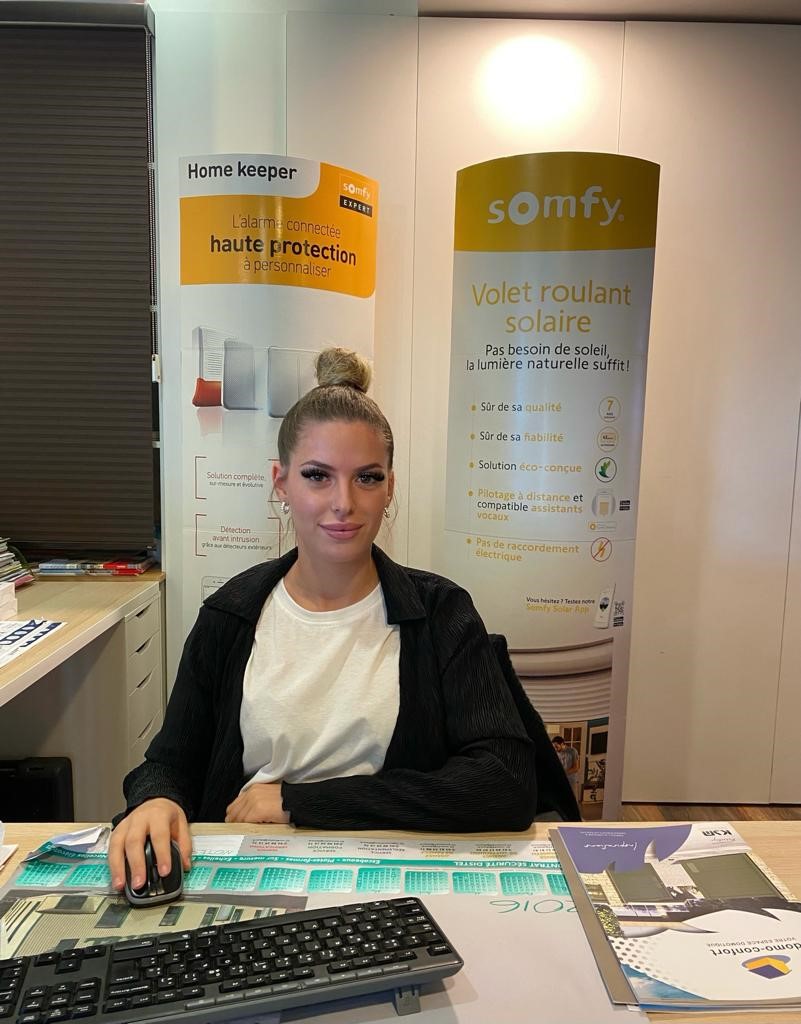 Inès GAROUIT - Assistante e-commerce